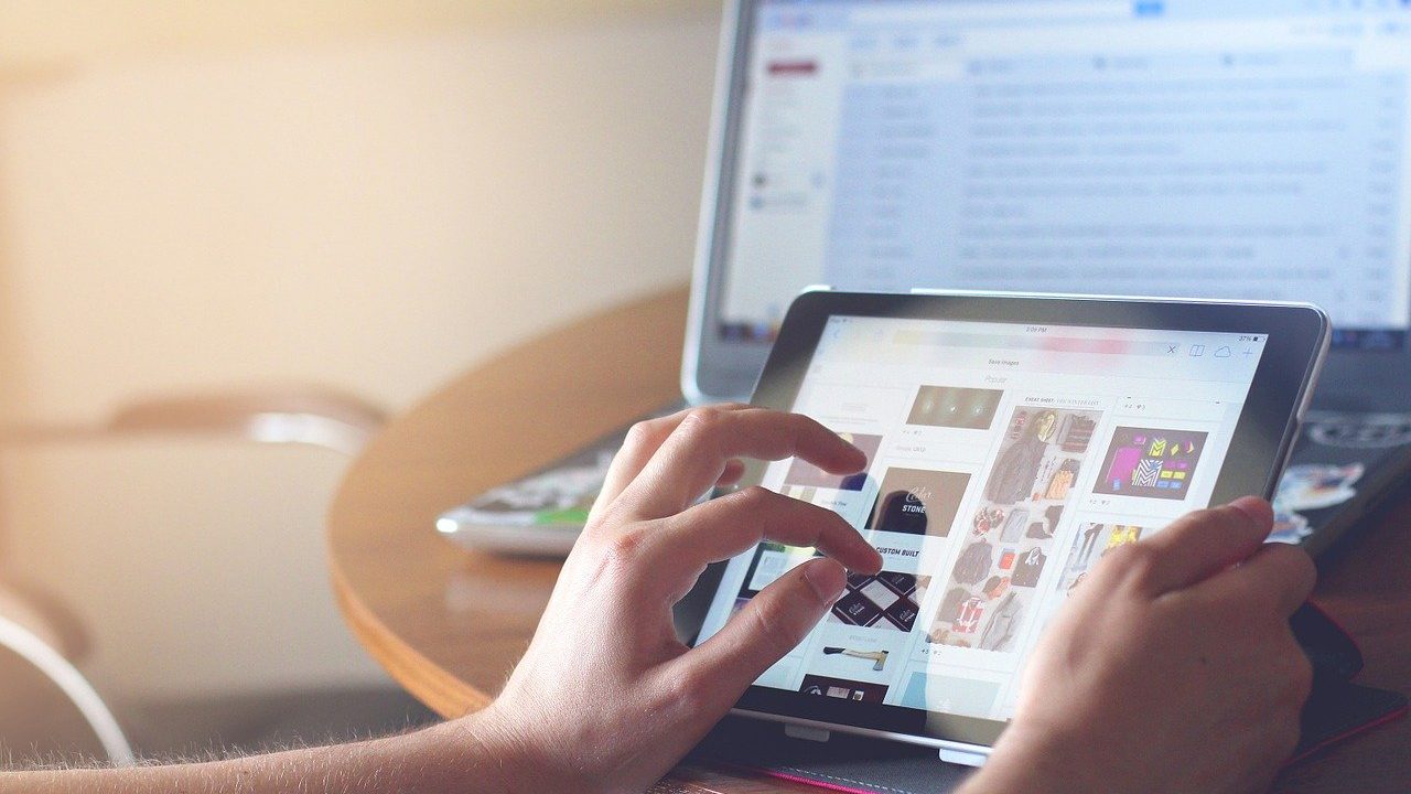 1. クラウドソーシングを利用し案件をもらいプログラミングで稼ぐ