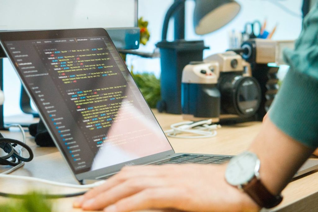 プログラミングは独学で習得出来る