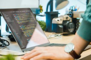 プログラミングは独学で習得出来る