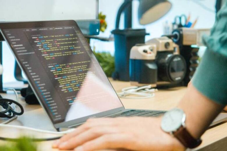 プログラミングは独学で習得出来る