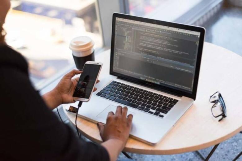 Webプログラマーになるには？【未経験の方必見】