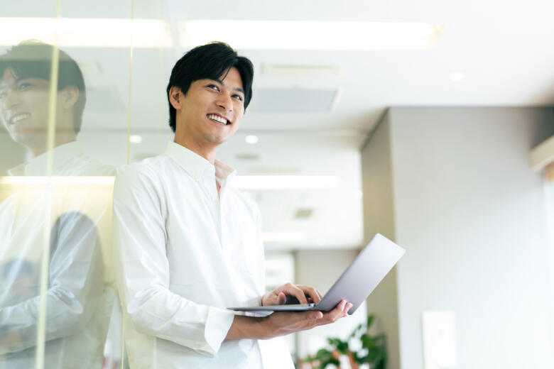 文系からプログラマーなることは可能！就職して働くことはできる